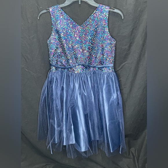 Sweet kids USA navy dress with a sparkling top - Picture 2 of 2